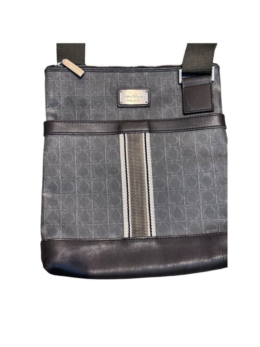 Salvatore Ferragamo Gancini Messenger Bag - Picture 4 of 14